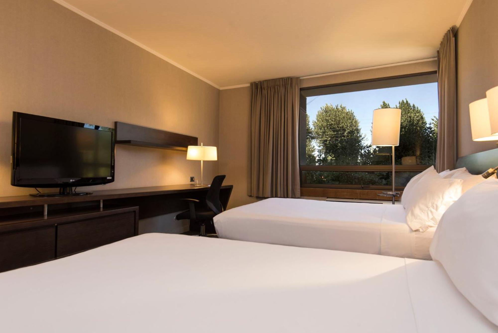 Express - By Ihg Hotel 4*